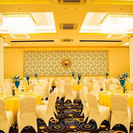 Aurora Banquet And Hotel Чилау Экстерьер фото