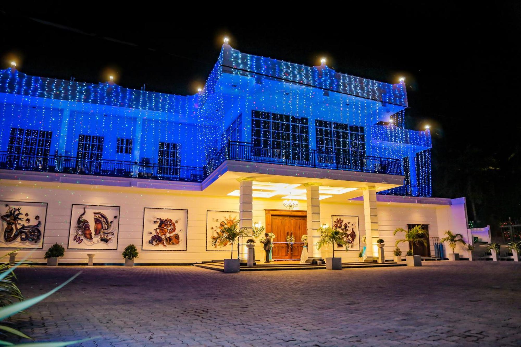 Aurora Banquet And Hotel Чилау Экстерьер фото